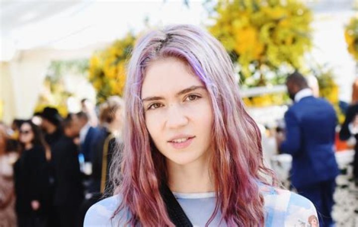 Grimes Biography, Age, Height, Husband, Net Worth, Family