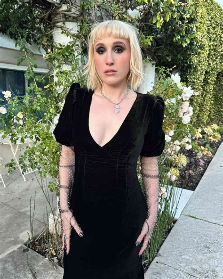 Harley Quinn Smith Biography, Age, Height, Husband, Net Worth, Family