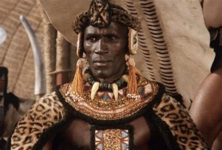 Henry Cele biografía, edad, altura, esposo, net worth, familia