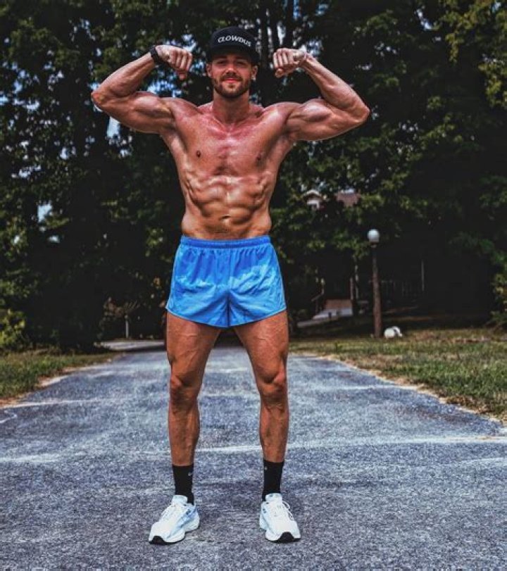 Hunter Clowdus Biography, Age, Height, Wife, Net Worth, Family