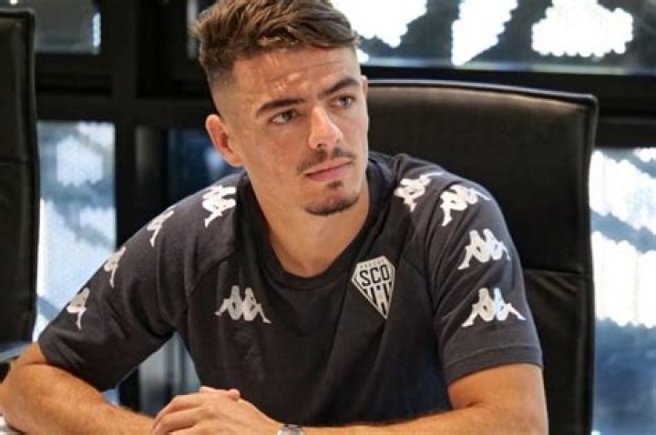 Ilyes Chetti Biography, Age, Height, Net Worth, Family