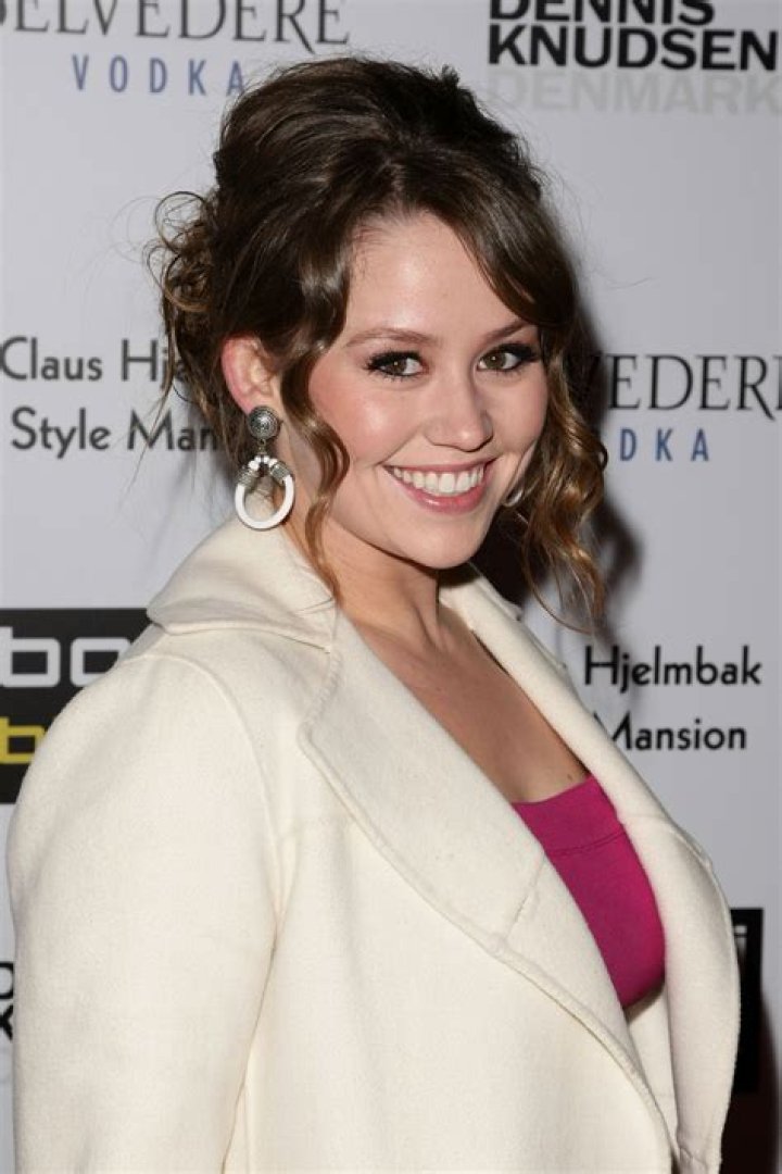 Jane Carrey Biography, Age, Height, Husband, Net Worth, Family