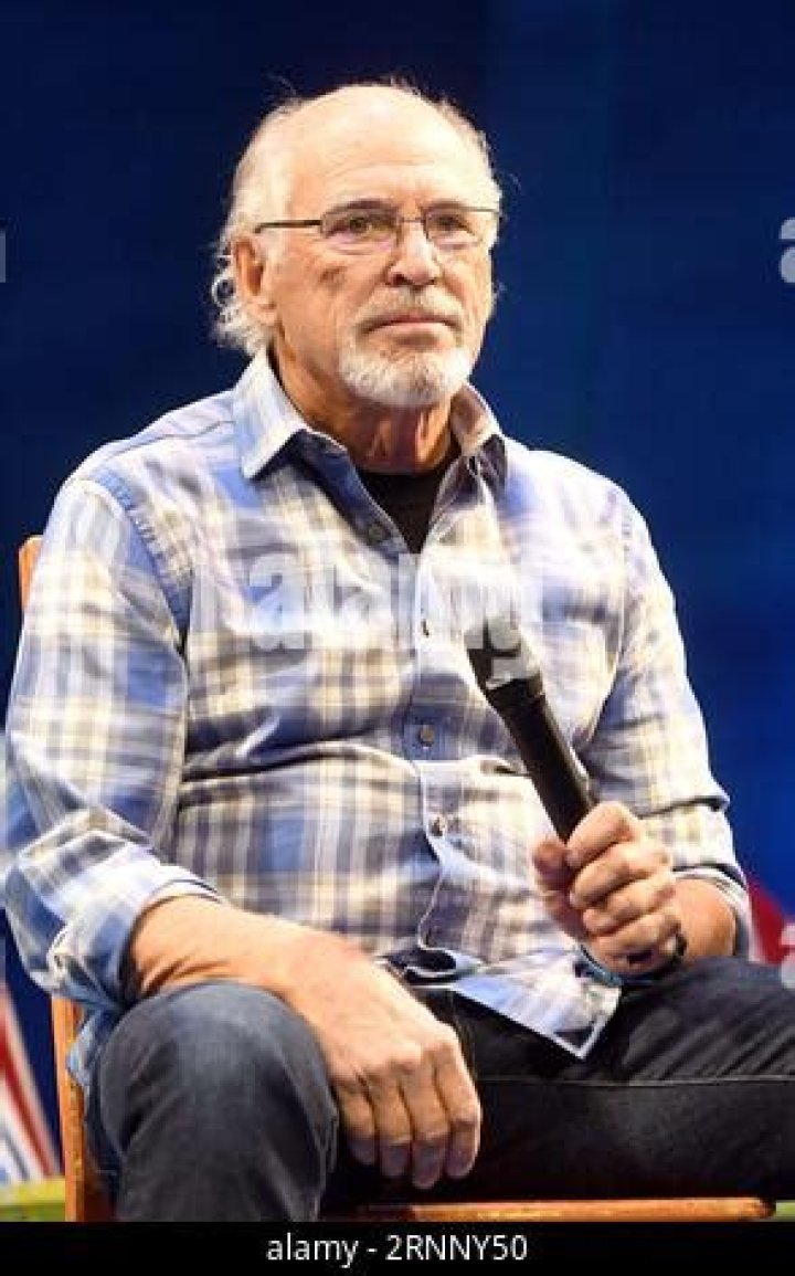 Jimmy Buffett Biography, Age, Height, Wife, Net Worth, Family