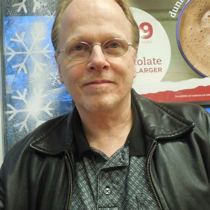 Joel Eisenberg Biography, Age, Height, Wife, Net Worth, Family