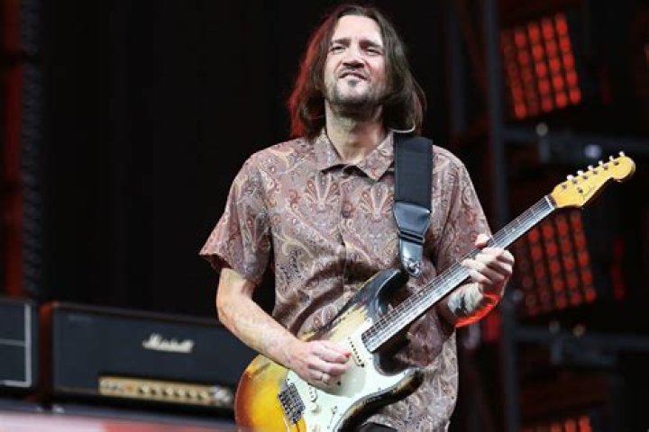 John Frusciante Biography, Age, Height, Wife, Net Worth, Family