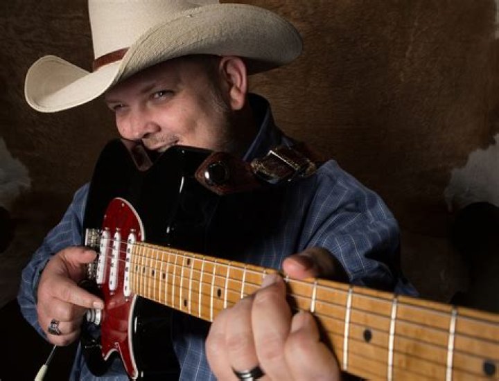 Johnny Hiland Biography, Age, Height, Wife, Net Worth, Family