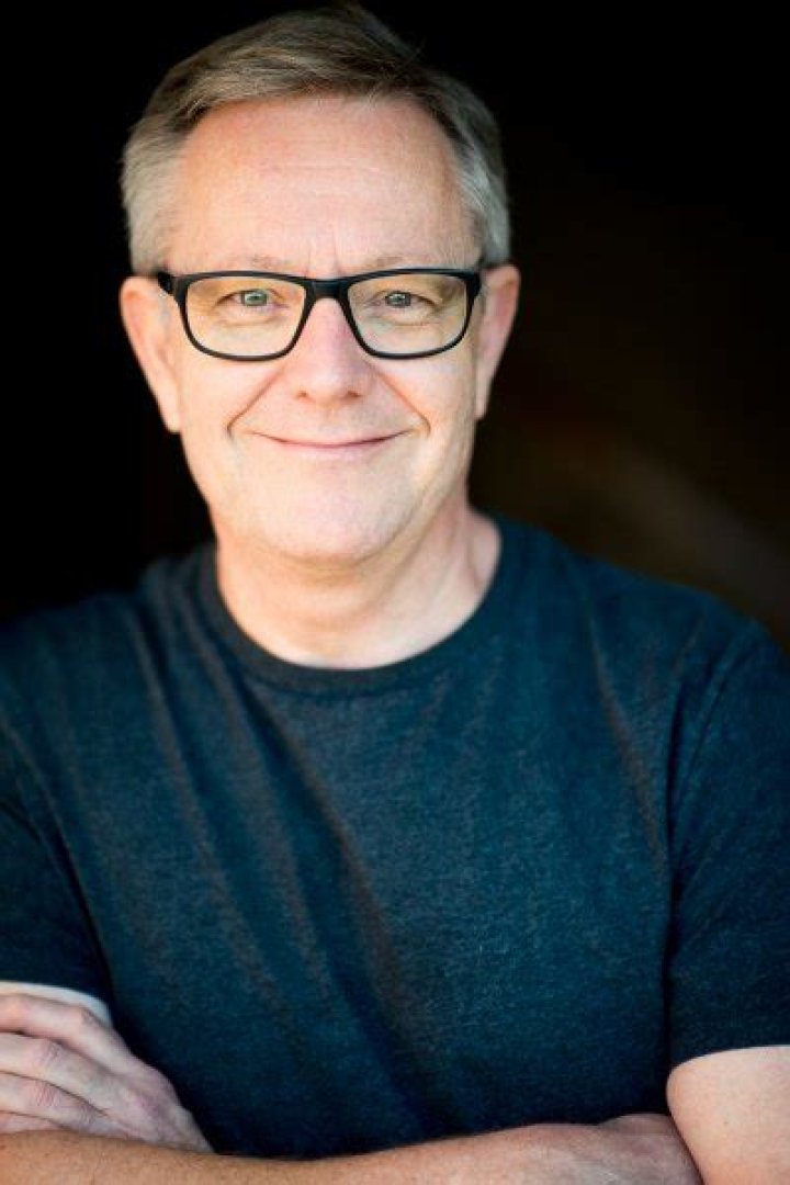 Jonathan Biggins Biography, Age, Height, Wife, Net Worth, Family