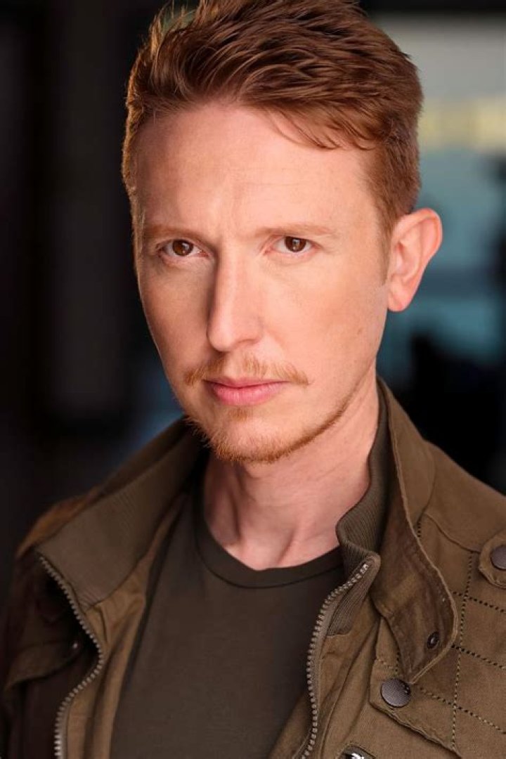 Jordan Woods-Robinson Biography, Age, Height, Wife, Net Worth, Family