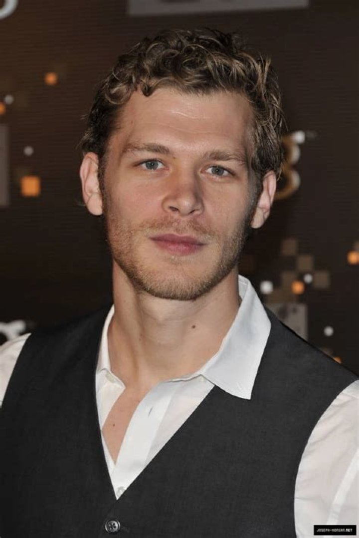 Joseph Morgan Biography, Age, Height, Wife, Net Worth, Family