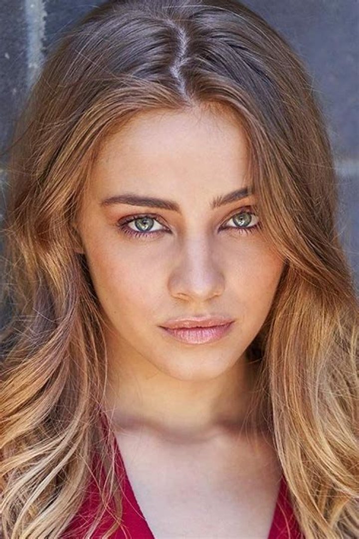 Josephine Langford Biography, Age, Height, Husband, Net Worth, Family