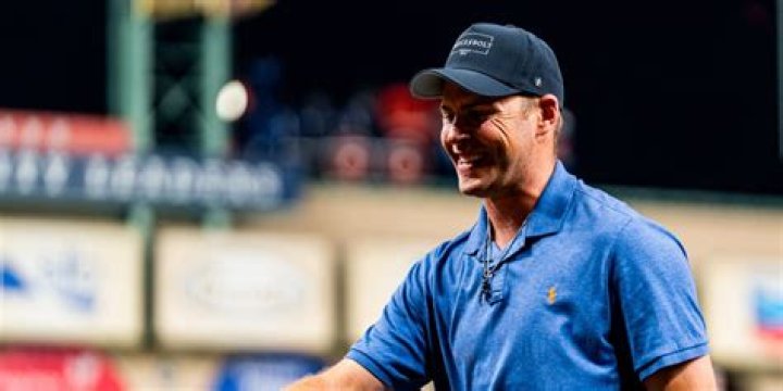 Josh Reddick Biography, Age, Height, Wife, Net Worth, Family