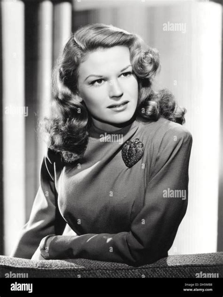 K.T. Stevens Biography, Age, Height, Husband, Net Worth, Family