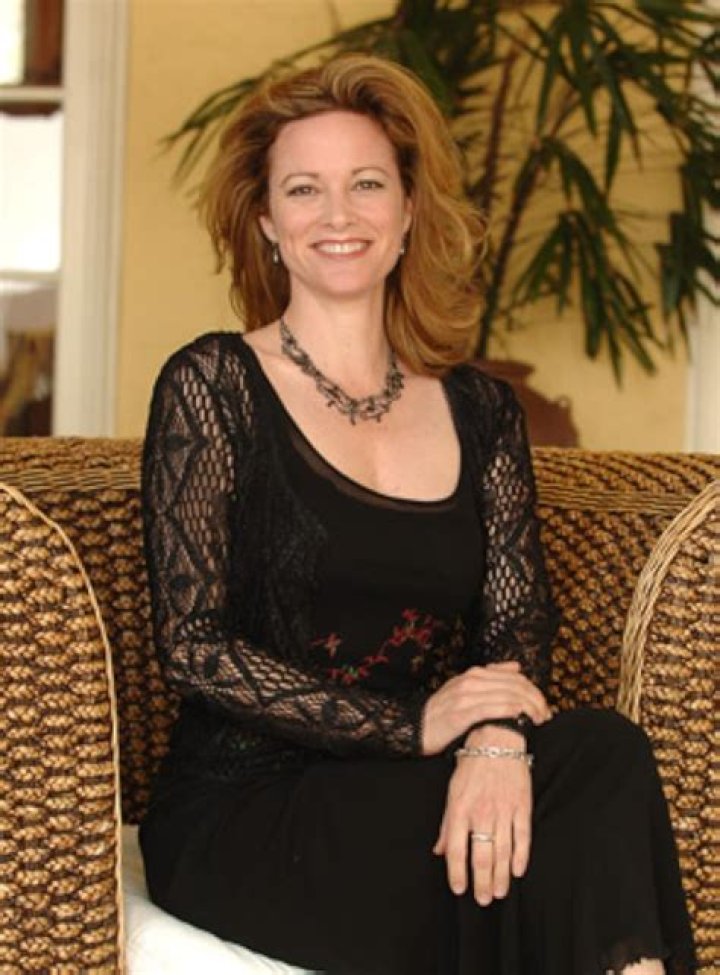 Kate Hodge Biography, Age, Height, Husband, Net Worth, Family