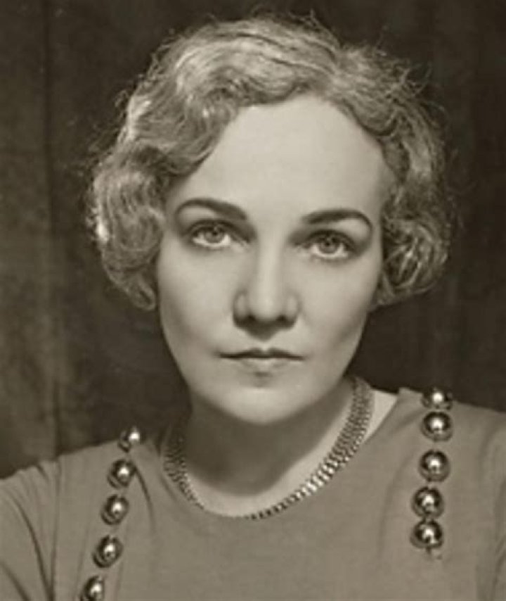 Katherine Anne Porter Biography, Age, Height, Husband, Net Worth, Family
