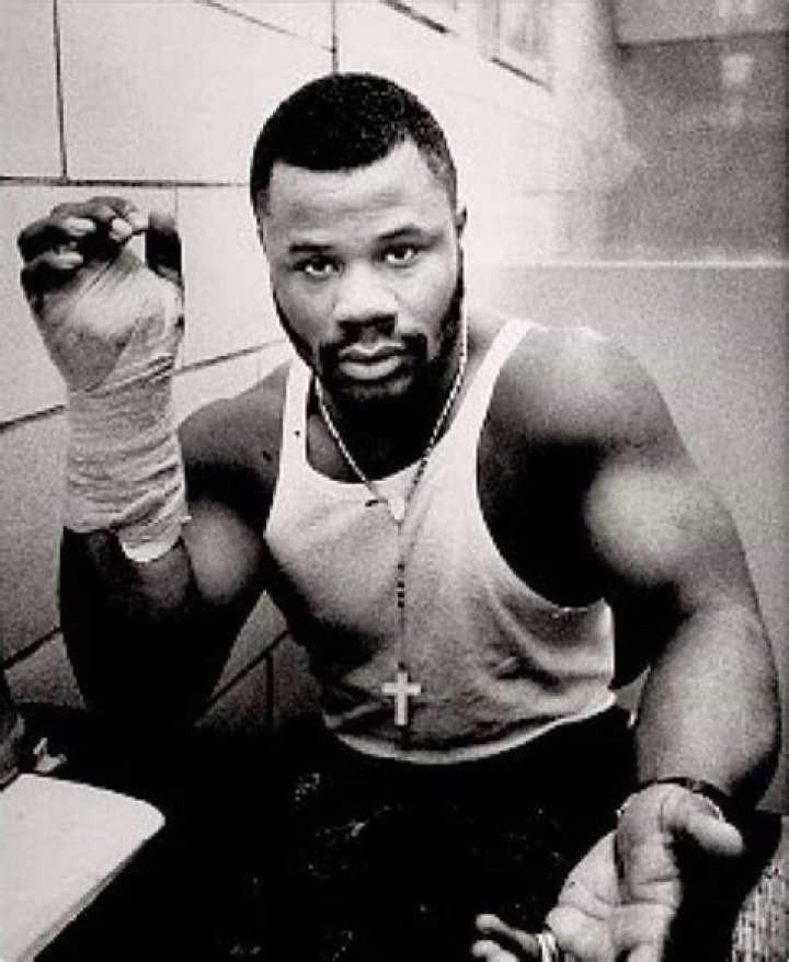 Larry Davis Biography, Age, Height, Wife, Net Worth, Family