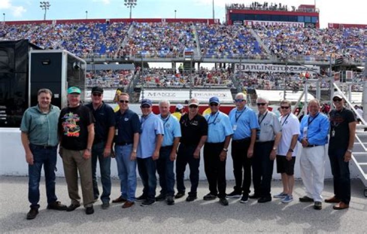 Larry McReynolds Biography, Age, Height, Wife, Net Worth, Family