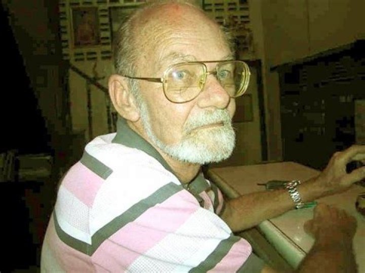 Larry Simms Biography, Age, Height, Wife, Net Worth, Family