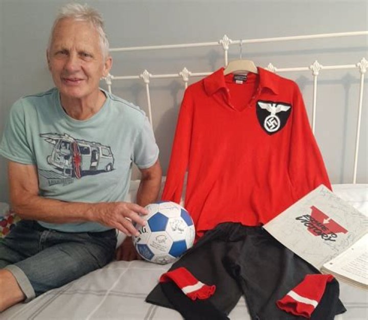 Laurie Sivell Biography, Age, Height, Wife, Net Worth, Family