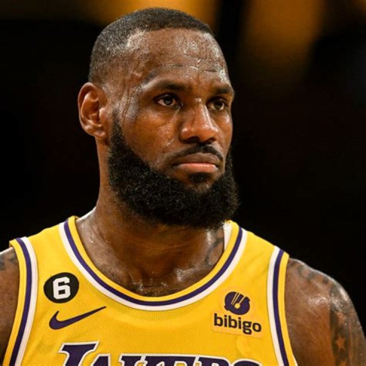 LeBron James biografía, edad, altura, esposo, net worth, familia