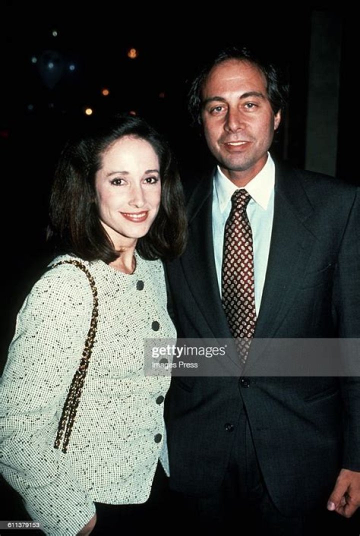 Lilly Tartikoff Biography, Age, Height, Husband, Net Worth, Family