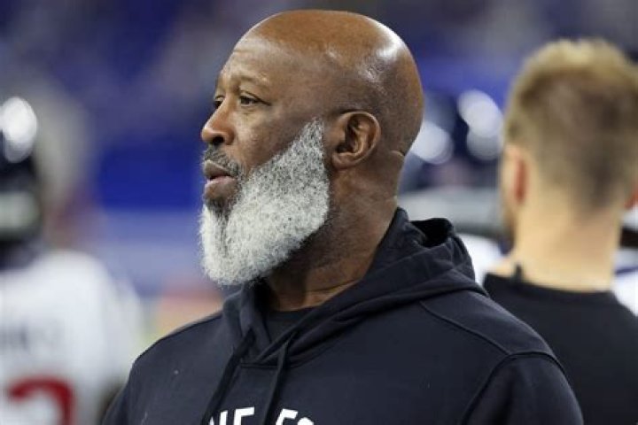 Lovie Smith Biography, Age, Height, Wife, Net Worth, Family