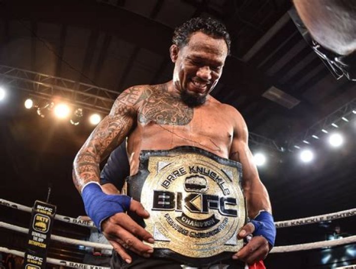 Luis Palomino biografía, edad, altura, esposo, net worth, familia