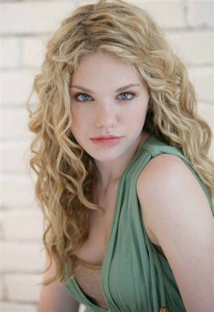 MacKenzie Mauzy Biography, Age, Height, Husband, Net Worth, Family