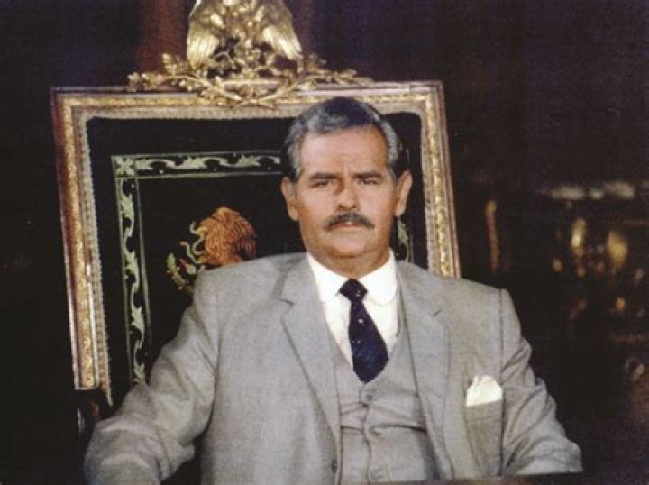 Manuel López Ochoa Biography, Age, Height, Wife, Net Worth, Family