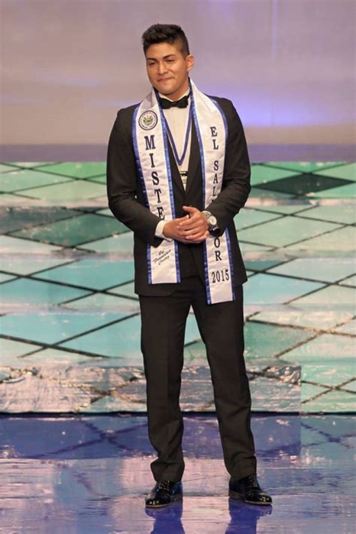 Marcos Chavez Biography, Age, Height, Wife, Net Worth, Family