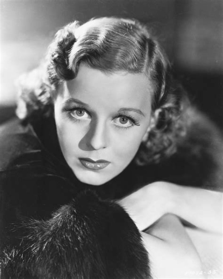 Margaret Sullavan Biography, Age, Height, Husband, Net Worth, Family