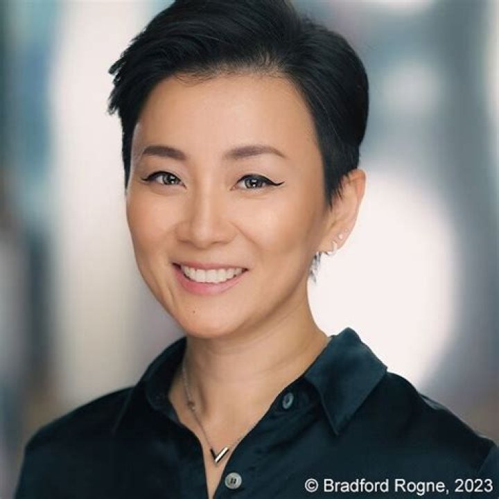 Marie Lu Biography, Age, Height, Husband, Net Worth, Family