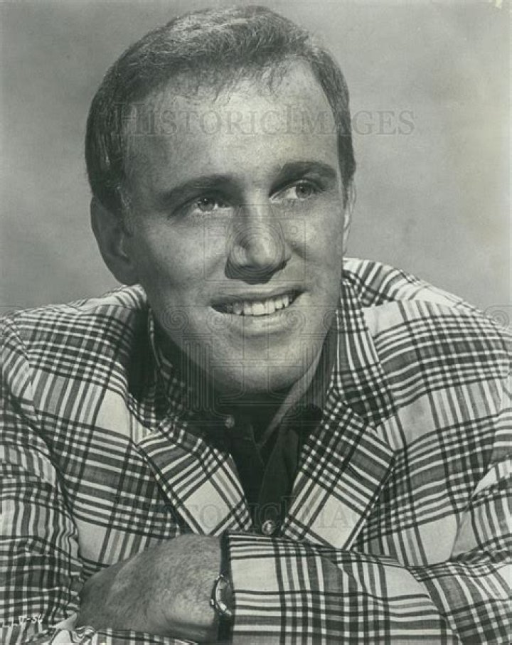 Martin West Biography, Age, Height, Wife, Net Worth, Family