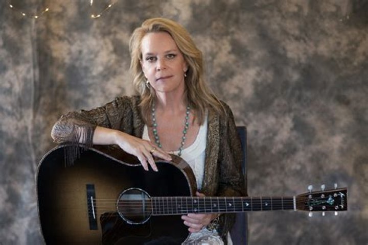 Mary Chapin Carpenter biografía, edad, altura, esposa, net worth, familia