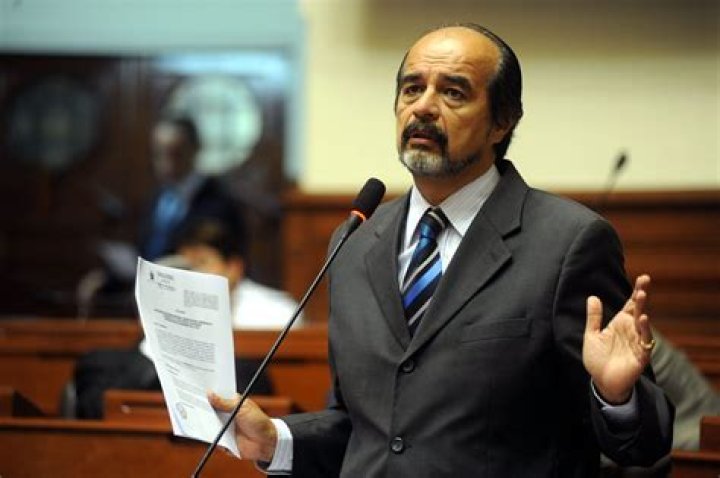 Mauricio Mulder Biography, Age, Height, Wife, Net Worth, Family