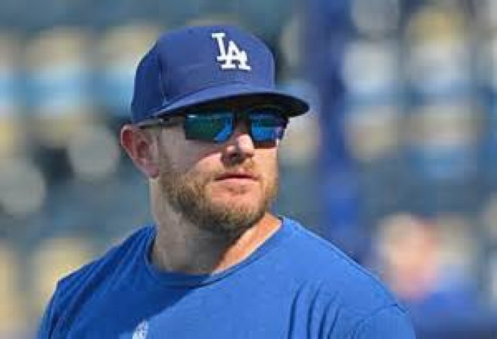 Max Muncy Biography, Age, Height, Wife, Net Worth, Family