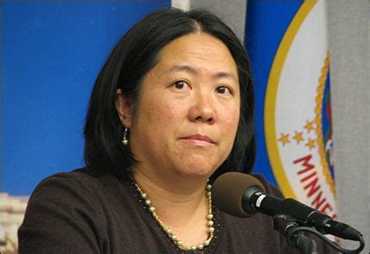 Mee Moua Biography, Age, Height, Husband, Net Worth, Family