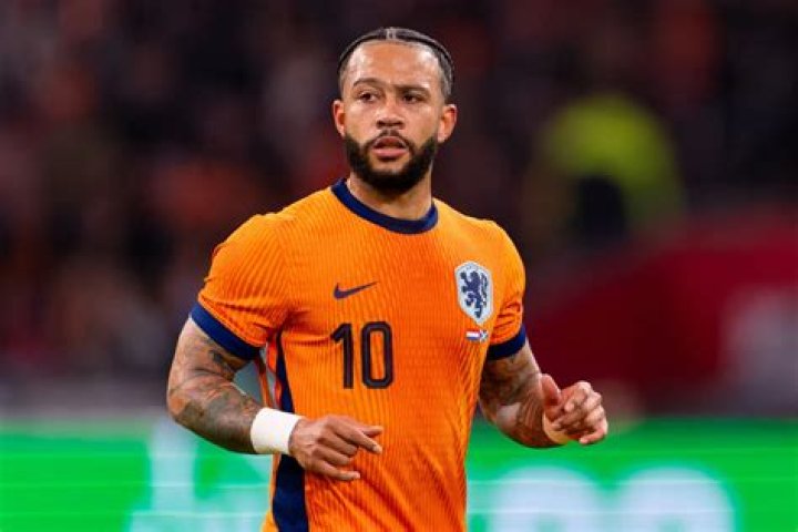 Memphis Depay Biography, Age, Height, Wife, Net Worth, Family