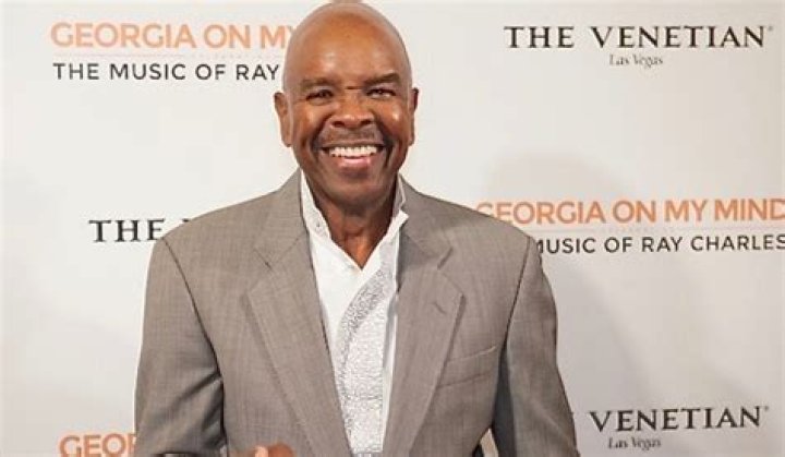 Merald "Bubba" Knight biografía, edad, altura, esposo, net worth, familia