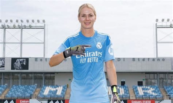 Merle Frohms Biography, Age, Height, Husband, Net Worth, Family