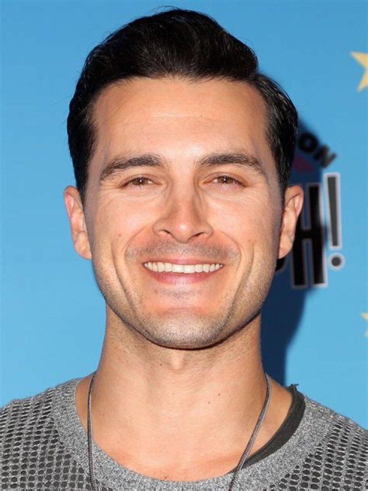 Michael Malarkey Biography, Age, Height, Wife, Net Worth, Family