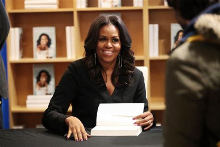 Michelle Obama Biography, Age, Height, Husband, Net Worth, Family
