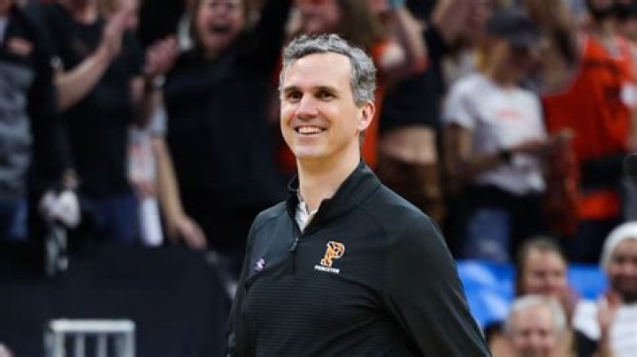 Mitch Henderson Biography, Age, Height, Wife, Net Worth, Family