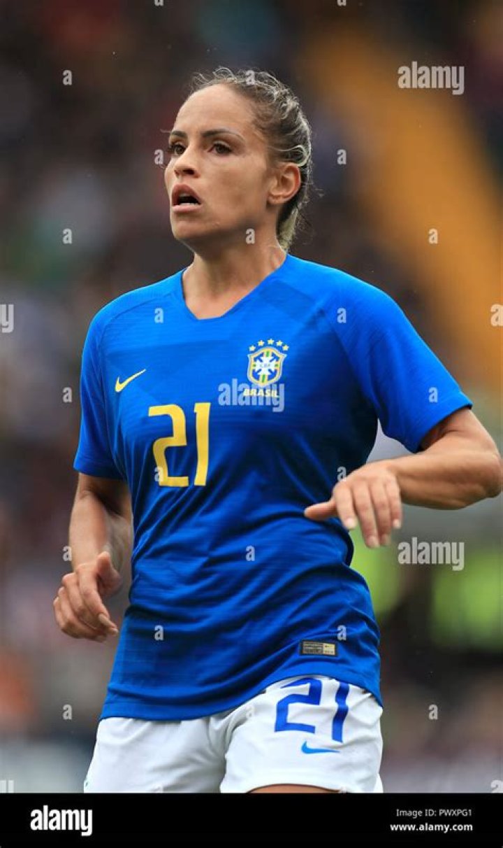 Monica Hickmann Alves Biography, Age, Height, Husband, Net Worth, Family