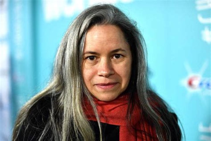 Natalie Merchant Biography, Age, Height, Husband, Net Worth, Family