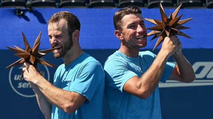 Nathaniel Lammons Biography, Age, Height, Wife, Net Worth, Family