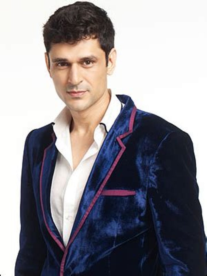 Niketan Madhok Biography, Age, Height, Wife, Net Worth, Family