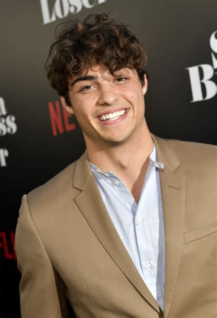 Noah Centineo Biography, Age, Height, Wife, Net Worth, Family
