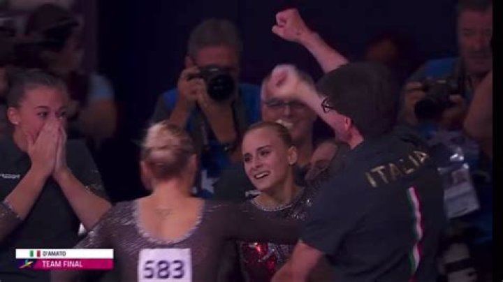 Olly Hogben Biography, Age, Height, Husband, Net Worth, Family