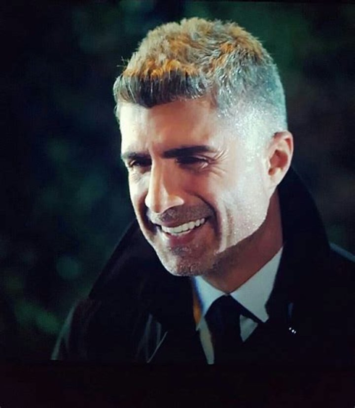 Özcan Deniz Biography, Age, Height, Wife, Net Worth, Family