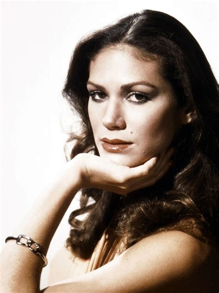 Pamela Hensley Biography, Age, Height, Husband, Net Worth, Family